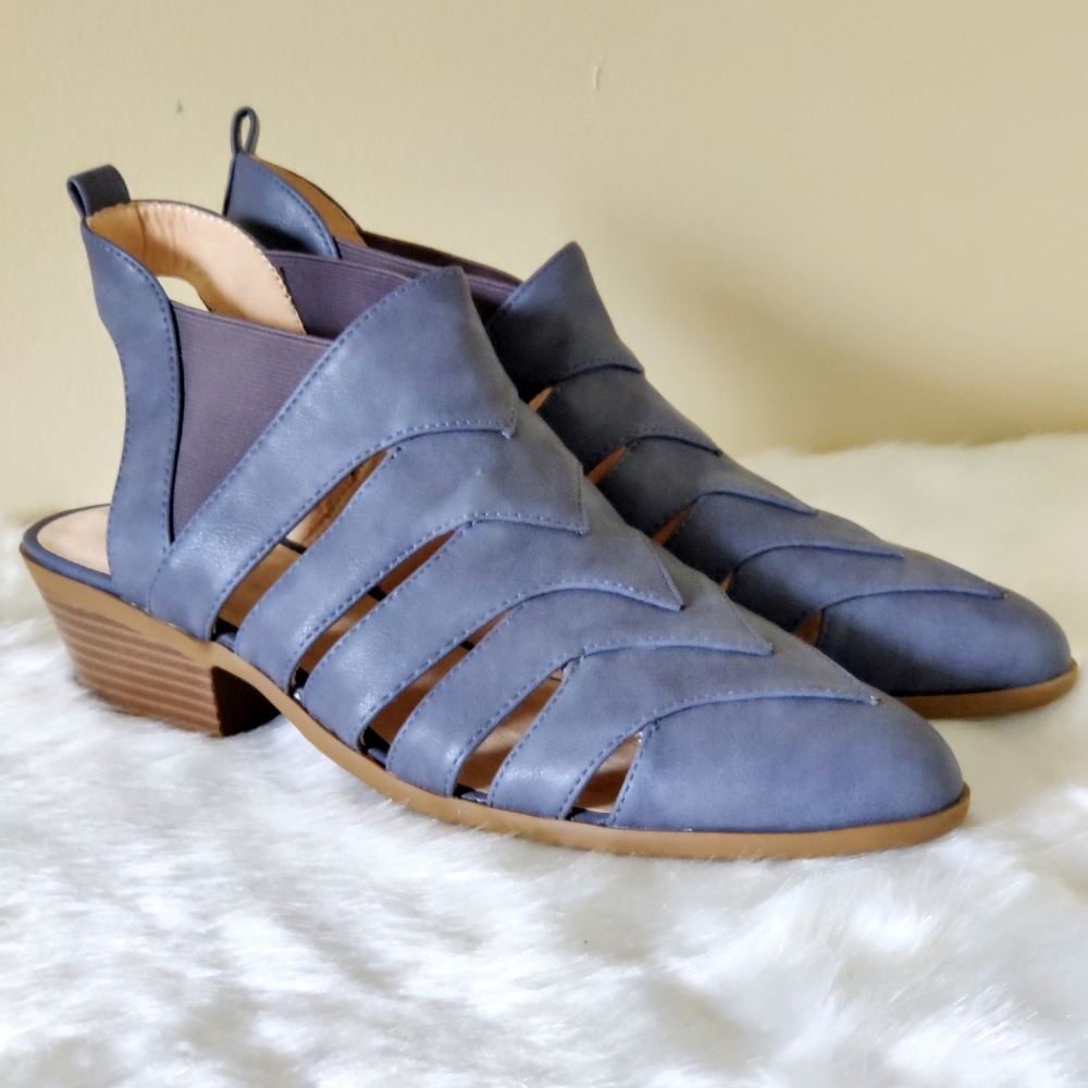 Roebuck & Co. Revel Slingback Bootie